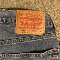 Levi's 559 blue jeans 32x32