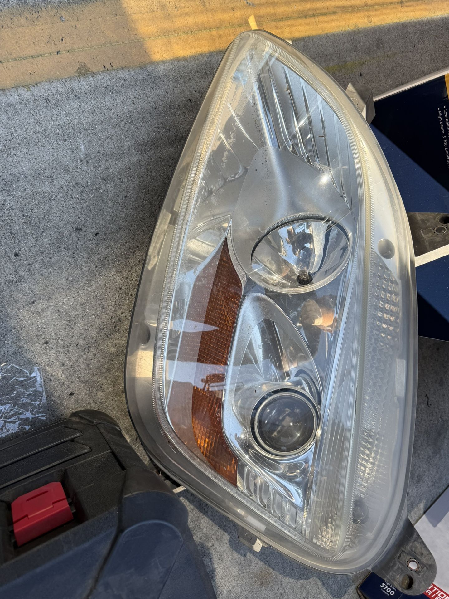 2016 Peterbilt 579 Headlights