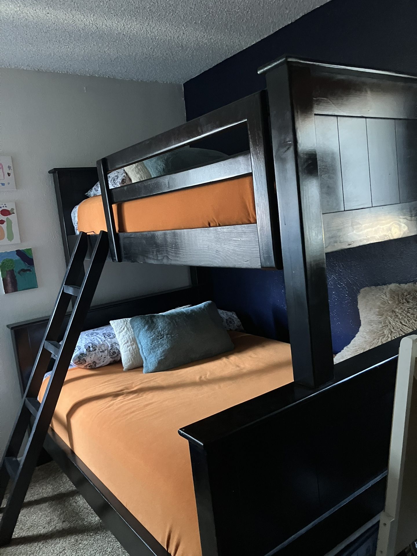 Sturdy Bunk Beds- Twin Over Full
