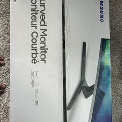 Barely Used Samsung 32” Curved Monitor 