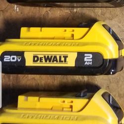 DEWALT 20V BATTERY 2AH (NEW)