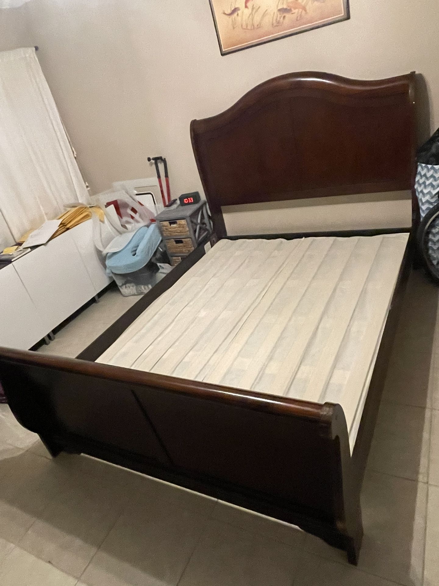 Wood Queen Sized Bed Frame (60x80”)