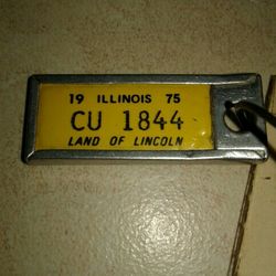 Vintage 1975 Land Of Lincoln Keychain License Plate