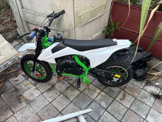 Mini 2 stroke dirt bike 50cc 10inch wheels