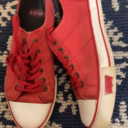Women’s Levi’s Shoes 