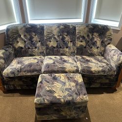2  COUCHES 1 LOVE SEAT OTTOMAN 