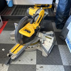 Dewalt 12” Miter Saw & Stand 