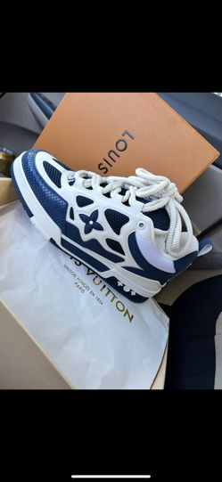 LV Shoes Size 10
