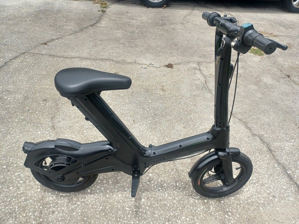 Commercial Ebike Electric Bicycle E-Scooter Electric Scooter with Keys and Charger - $300 FIRM