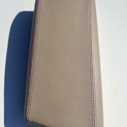 2015-2019 Hyundai Sonata Armrest / Center Console Lid Beige