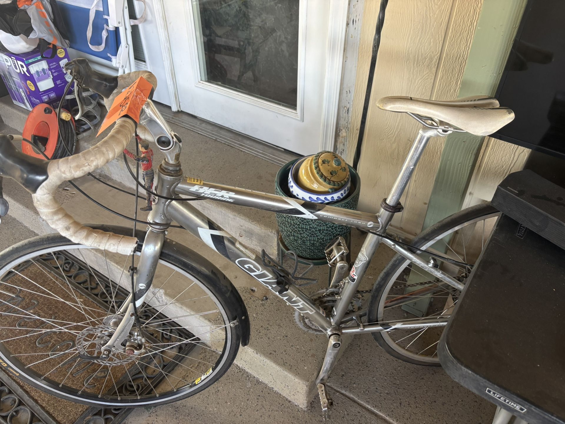 Giant Road Bike.