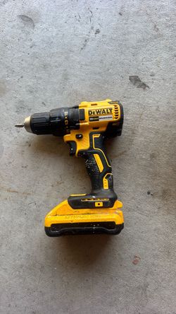 Dewalt drill 20 v and battery 🪫