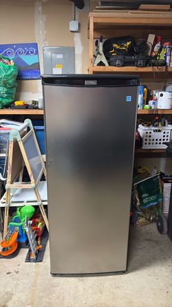 Danby Upright 8.5 Cubic Foot Freezer
