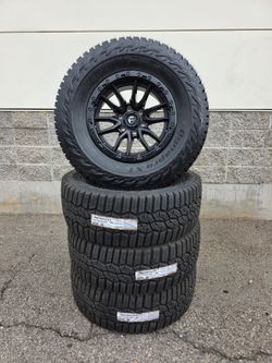 18" Fuel Rebel w/ 35" Hankook X/T tires