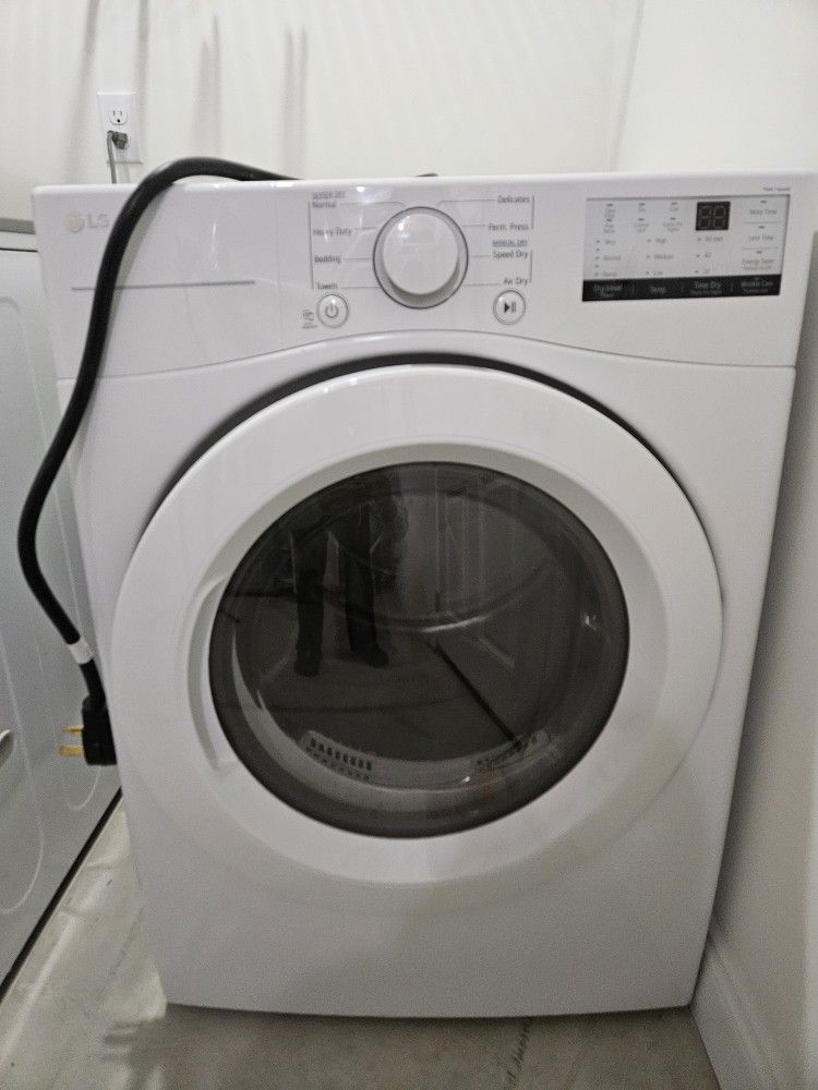 LG High Efficiency Electric Dryer 