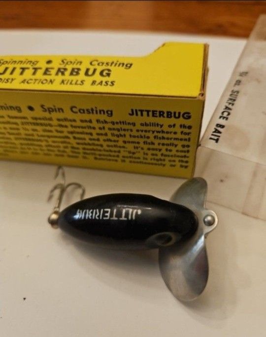 Jutter Bug Fishing Lure