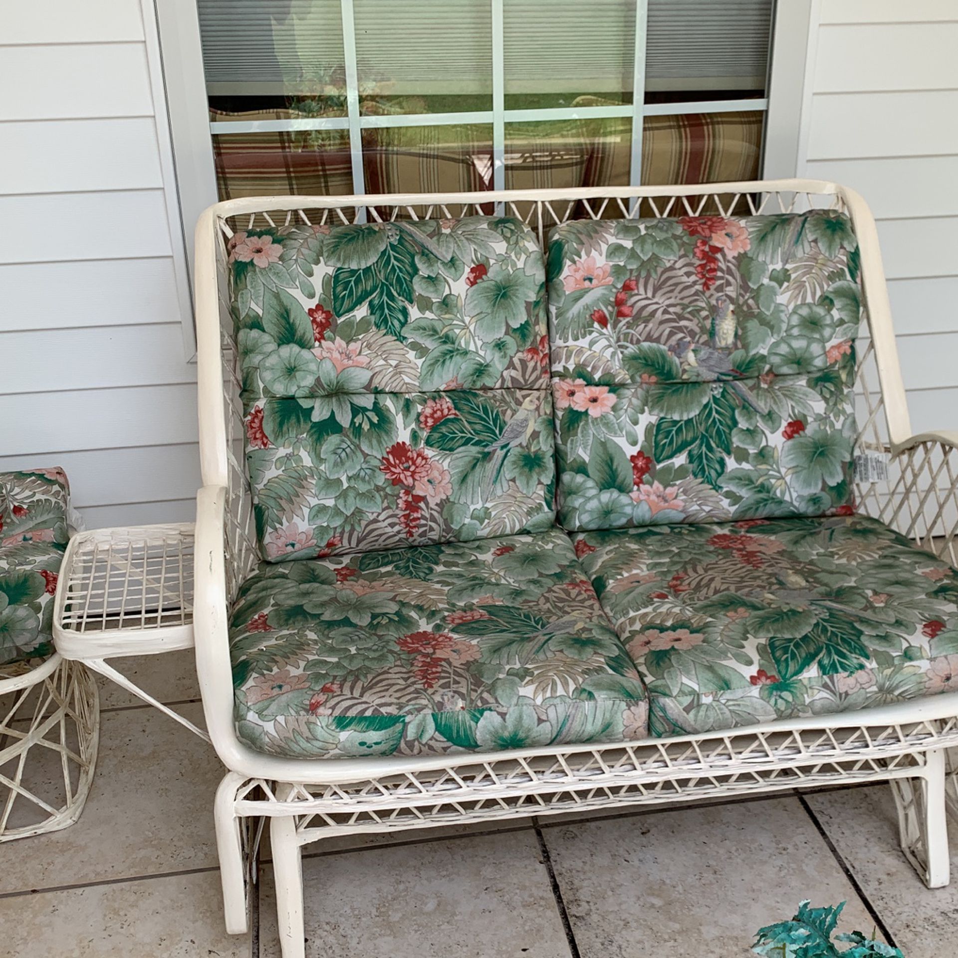 Lawn Furniture 1  Loveseat Glider, 1 Glider Chair ,3 Foot Oval Table, 1 Ottoman, 