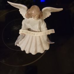 Llardro Daisa Nativity Angel