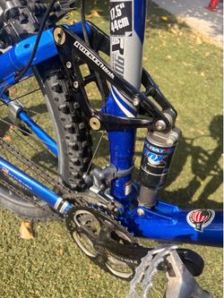 Trek Fuel 90 ZR9000 Mountain Bike 26” tires ready to ride everything works as it should pick up in sun valley cash only