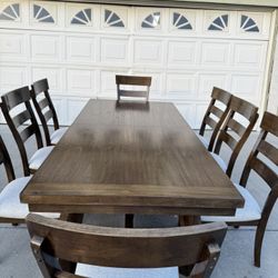Rustic Dining Table With 8 Chairs ( Like New)
