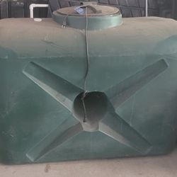 250 Gallon Water Tank