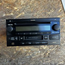 2005 TOYOTA 4RUNNER OEM STEREO RADIO 