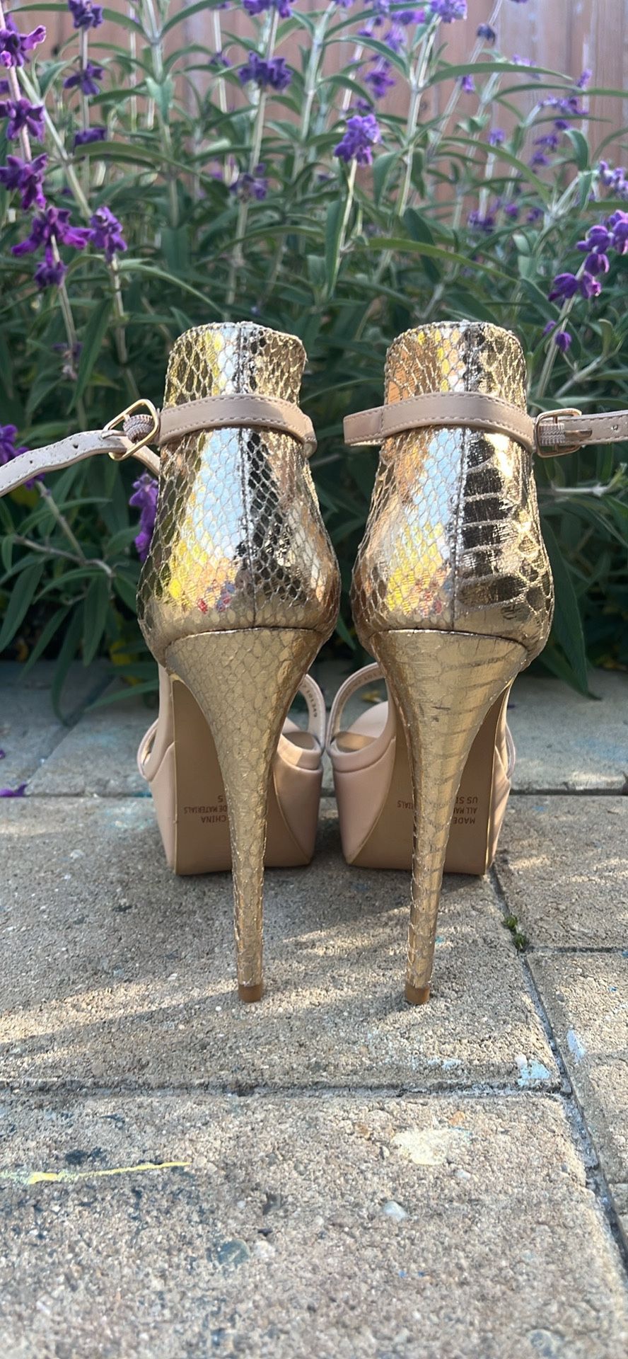 Platform high Heel. Never Worn.