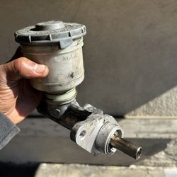Brake master cylinder