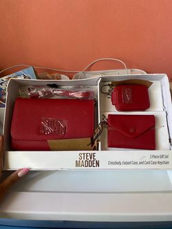 Red Steve Madden Gift Set