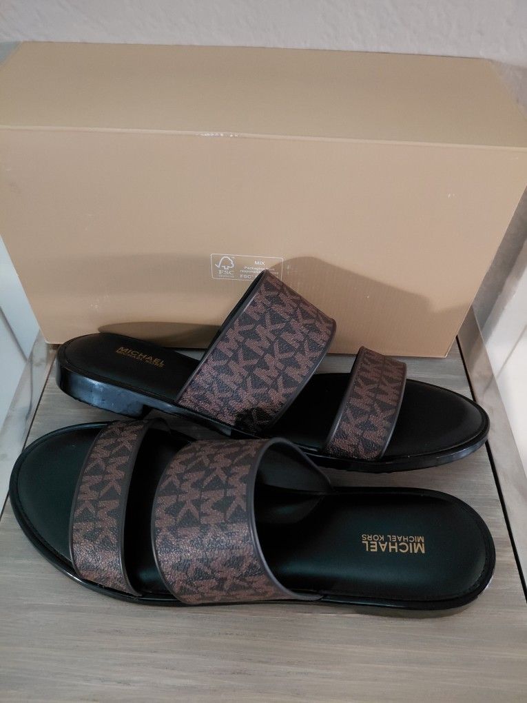 Women Michael Kors Sandal 