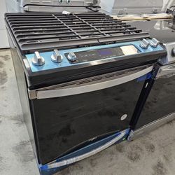 NEW !! WHIRLPOOL 30" STAINLESS STEEL 5 BURNER SLIDE IN GAS STOVE WITH CONVECTION OVEN AND AIR FRY