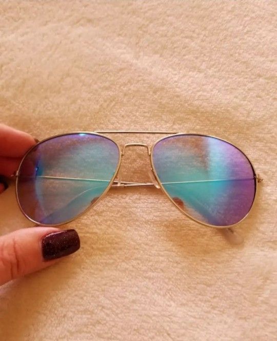 Women's Iridescent Sunglasses