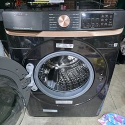Samsung 5.0 cu. ft. Smart Dial Front Load Wasr with SteamExtra-Large Capacity Washer - Brushed Black