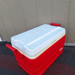 Ice Chest Or Ice Cooler  Hielera $10 