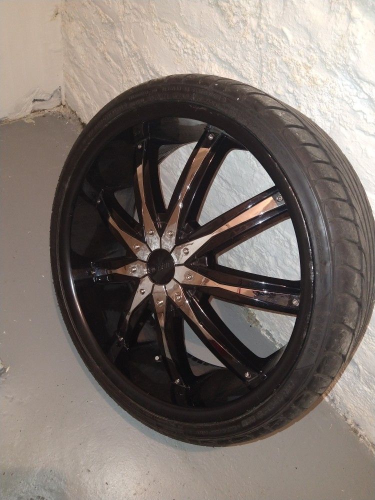 22 Inch Black/Chrome Rims