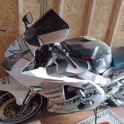 2003 Honda CBR954