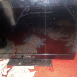 Free TVs!!!!!! DO NOT WORK!!!!!! NO REMOTES