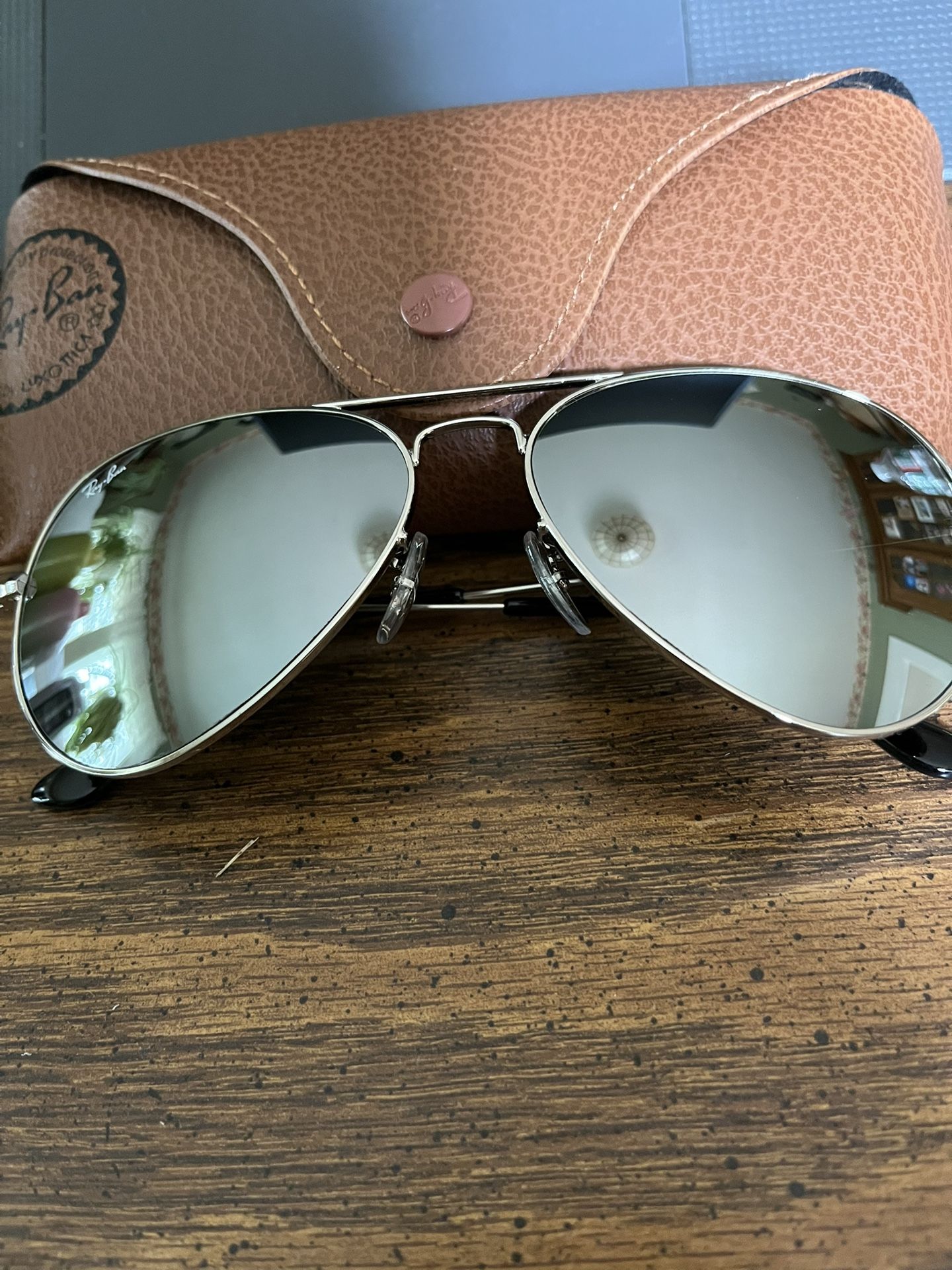 Ray Ban Aviators 58mm Polished Silver Frame w/ Silver Mirror Lenses. Brand New. 