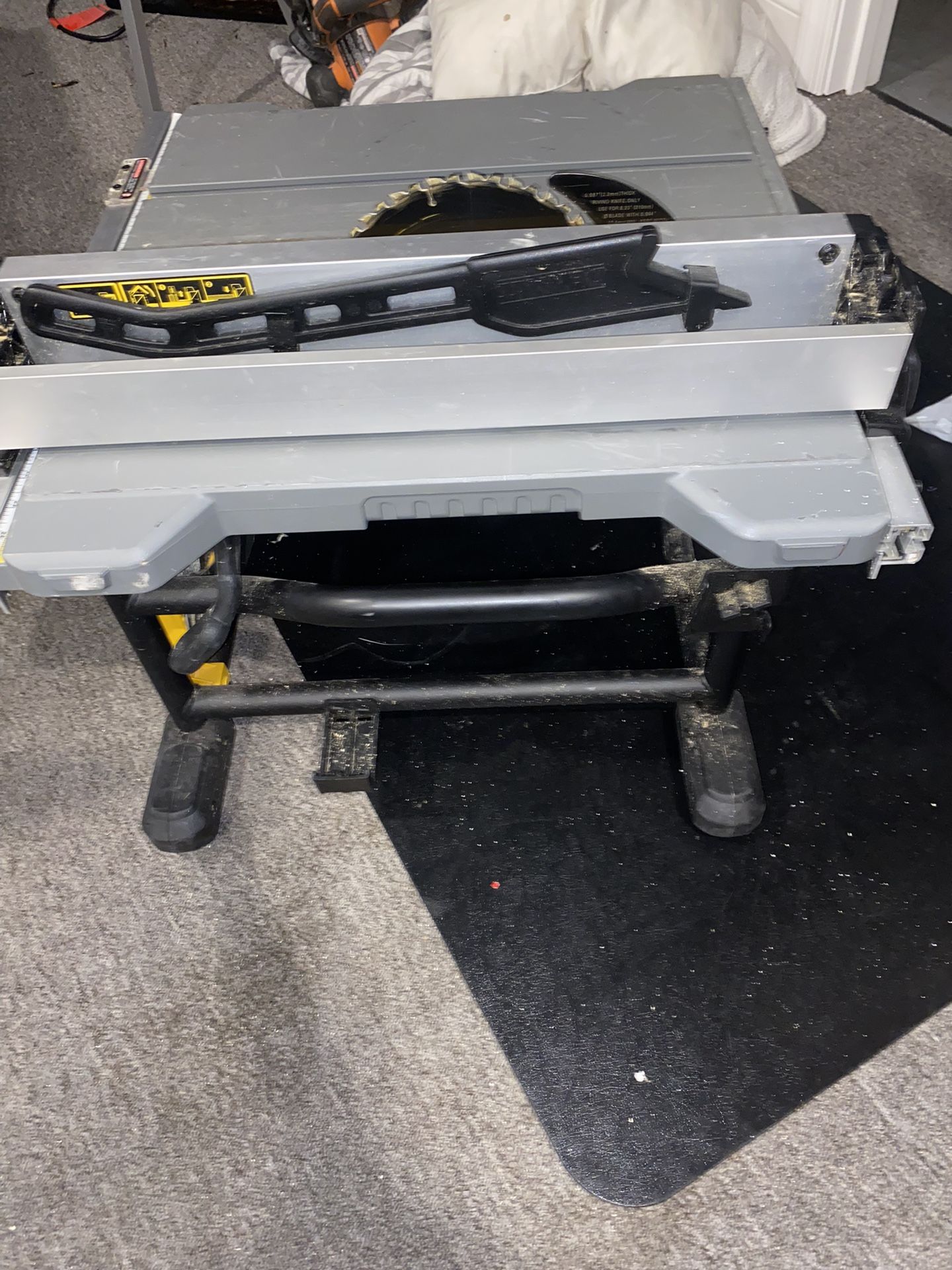 Dewalt 8 1/4 Job site Table saw 