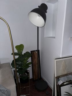 HEKTAR FLOOR LAMP (GRAY(