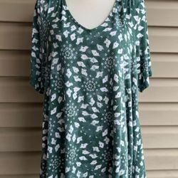 18-20 Woman's Short sleeve Green & White