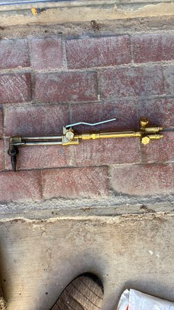 oxy-fuel cutting torch