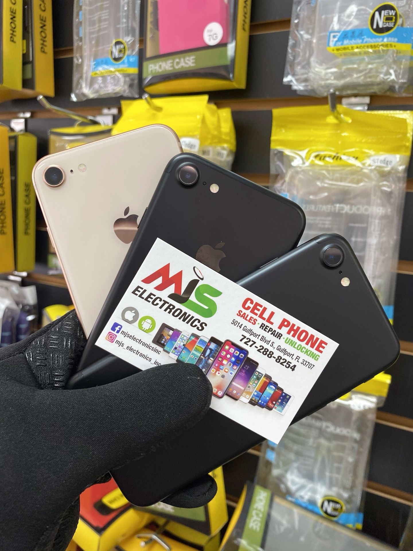 IPHONE 7 32GB UNLOCKED