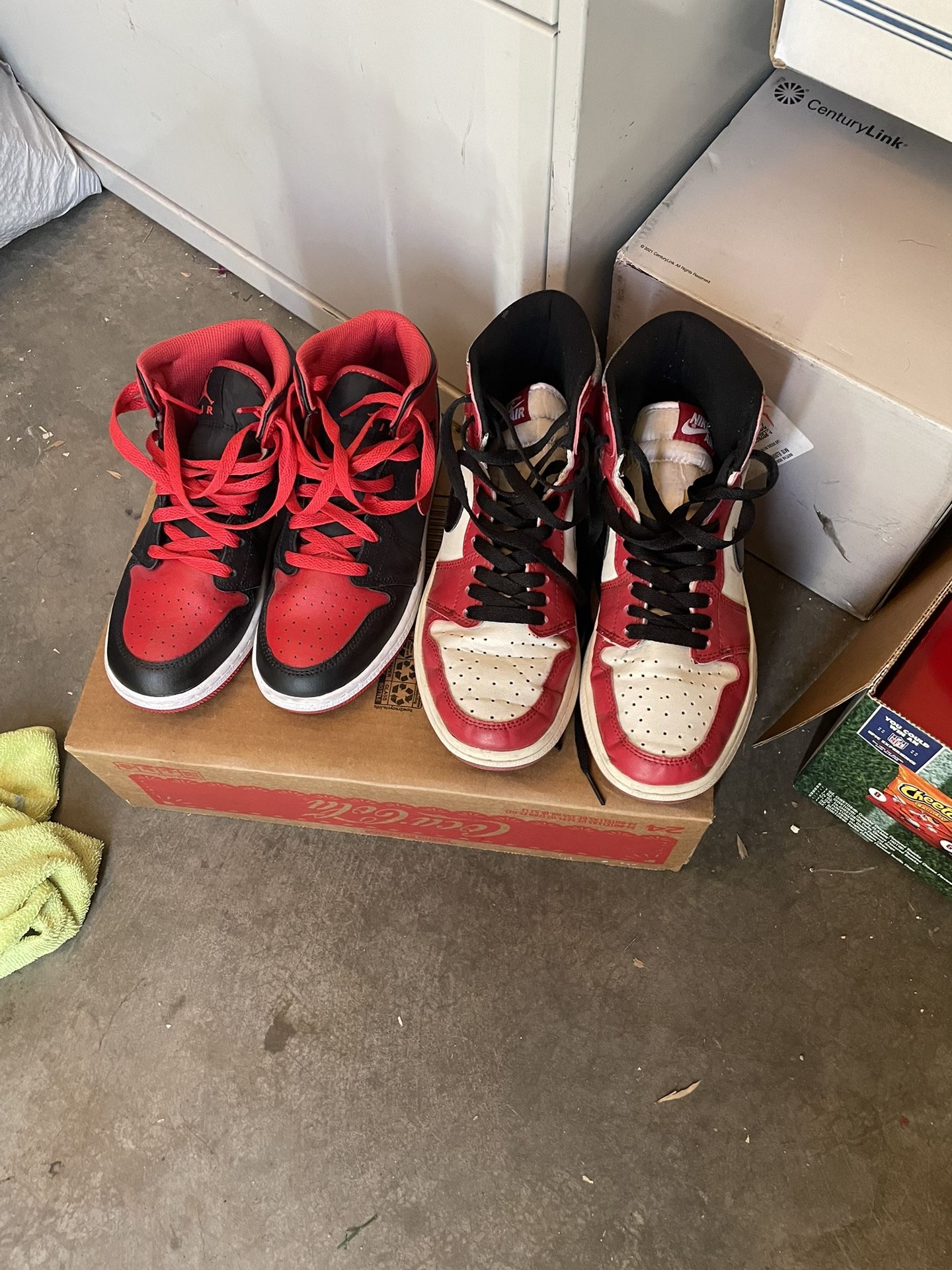 2)PARES DE JORDAN # 4y Y 7