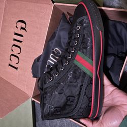 Gucci 1977 Black On Black