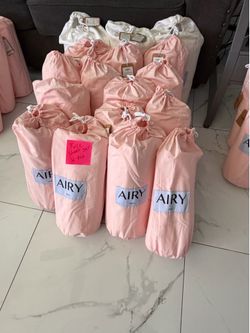 Savanas nuevas at $10 la bolsa trae 4 piezas cada bolsa / queen / full / twin $10 each Sheets for sale $10 each bag all sizes twin / full /queen /$10
