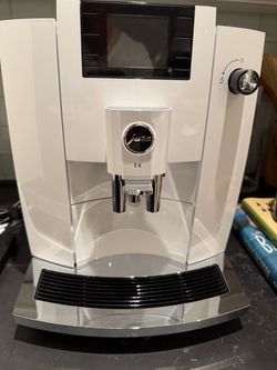 Jura E6 Piano White Espresso Machine