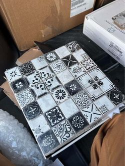 Mosaic Stone Tile American Olean Moroccan Black & White 12X12in - 23sf