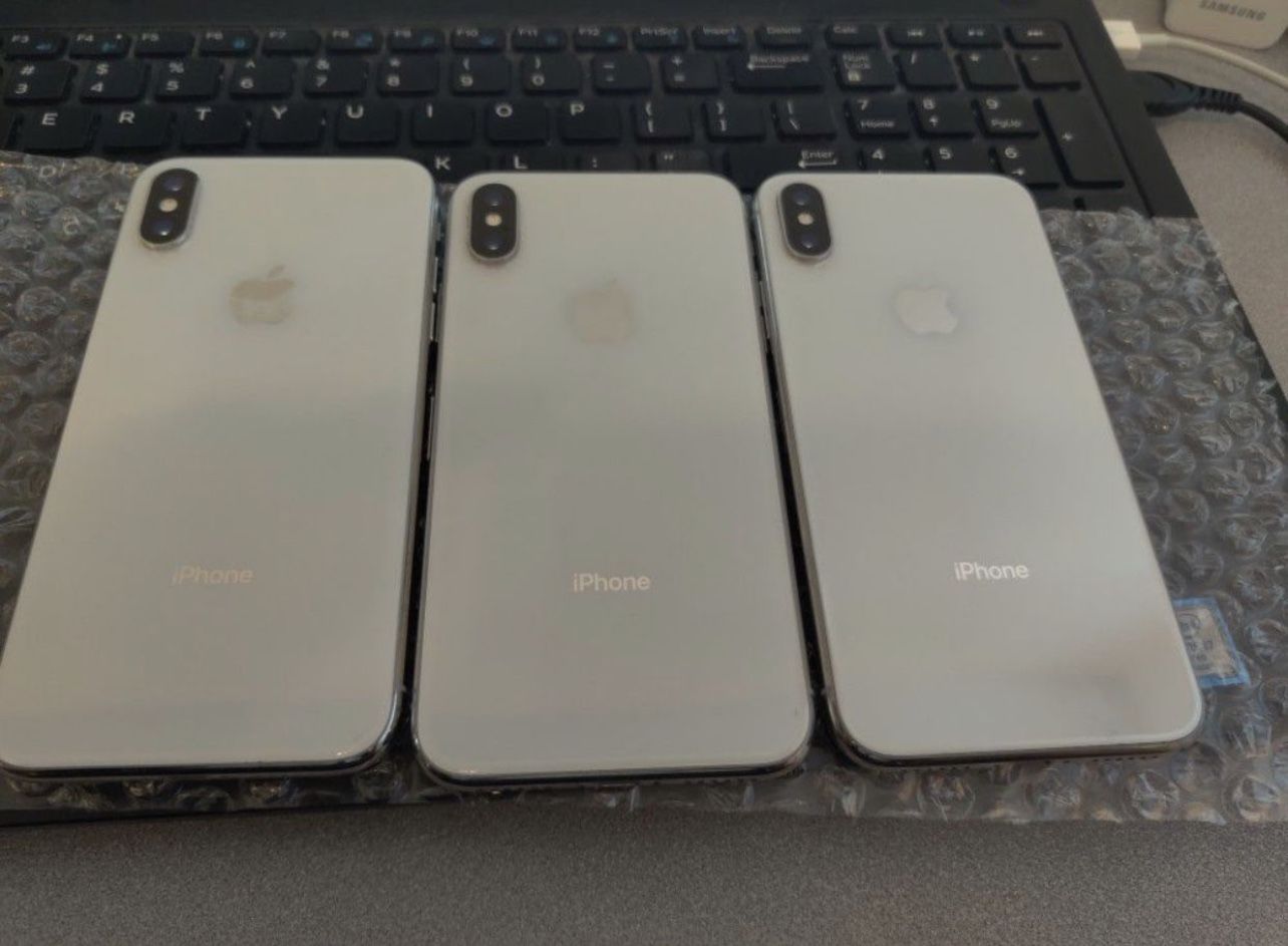 IPHONE X 64GB SILVER UNLOCKED