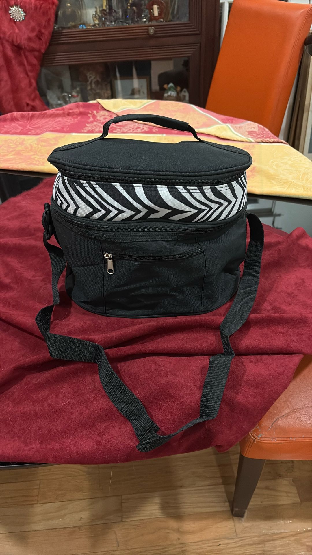 Romantic Insulated Picnic Tote With Utensils